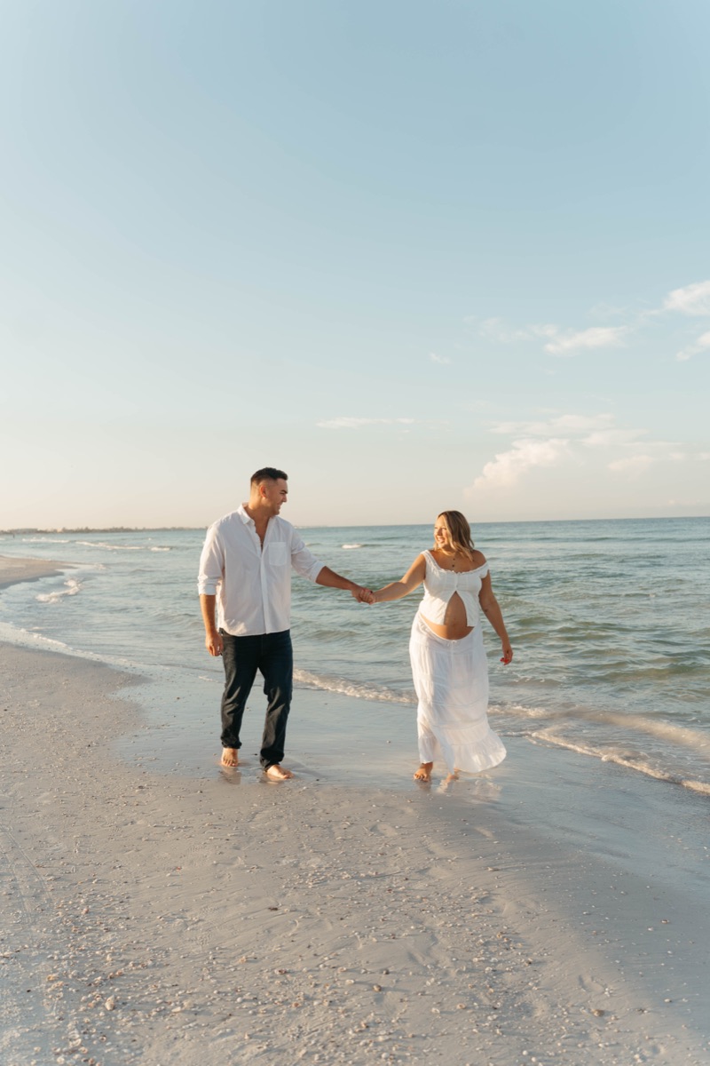 The Dulaks, maternity photography by Michaela Lee Photo